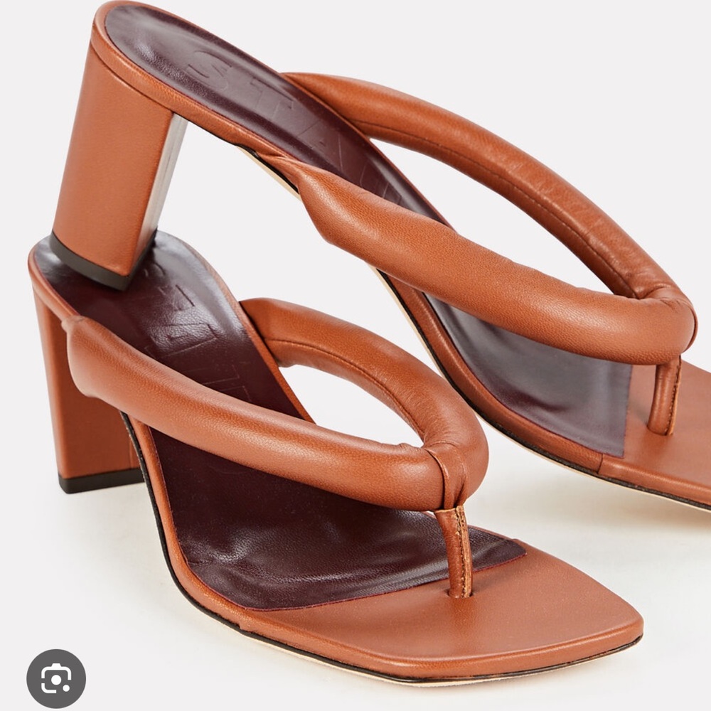 STAUD
Rio 60 Puffy Leather Thong Sandals